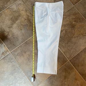 White House Black Market white crop pant